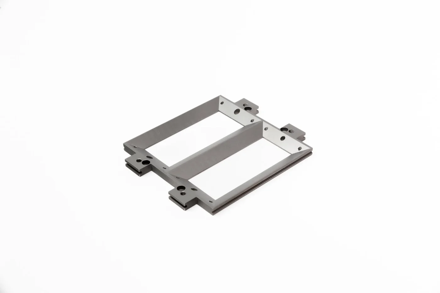 Metallrahmenelement, hergestellt bei Sacher CNC